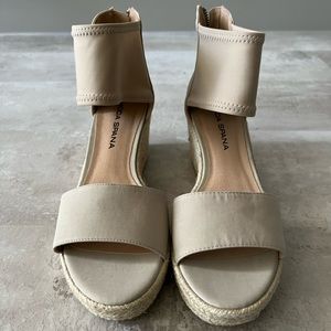 Moda spana wedges